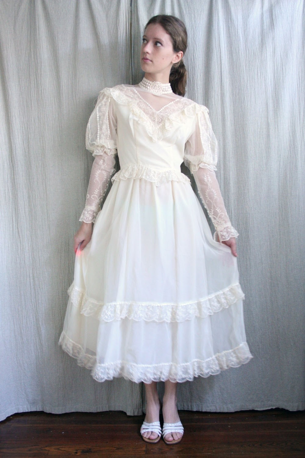 Vintage Pearl White Prarie Wedding Gown