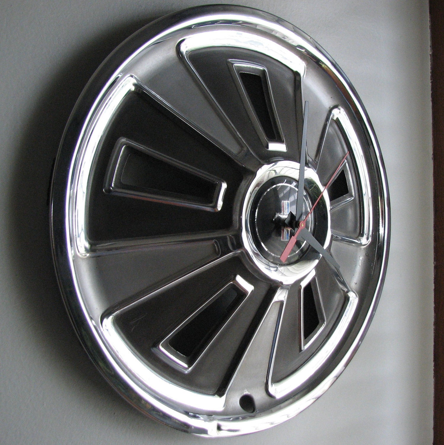 1966 Ford Mustang Hubcap Clock no.1592