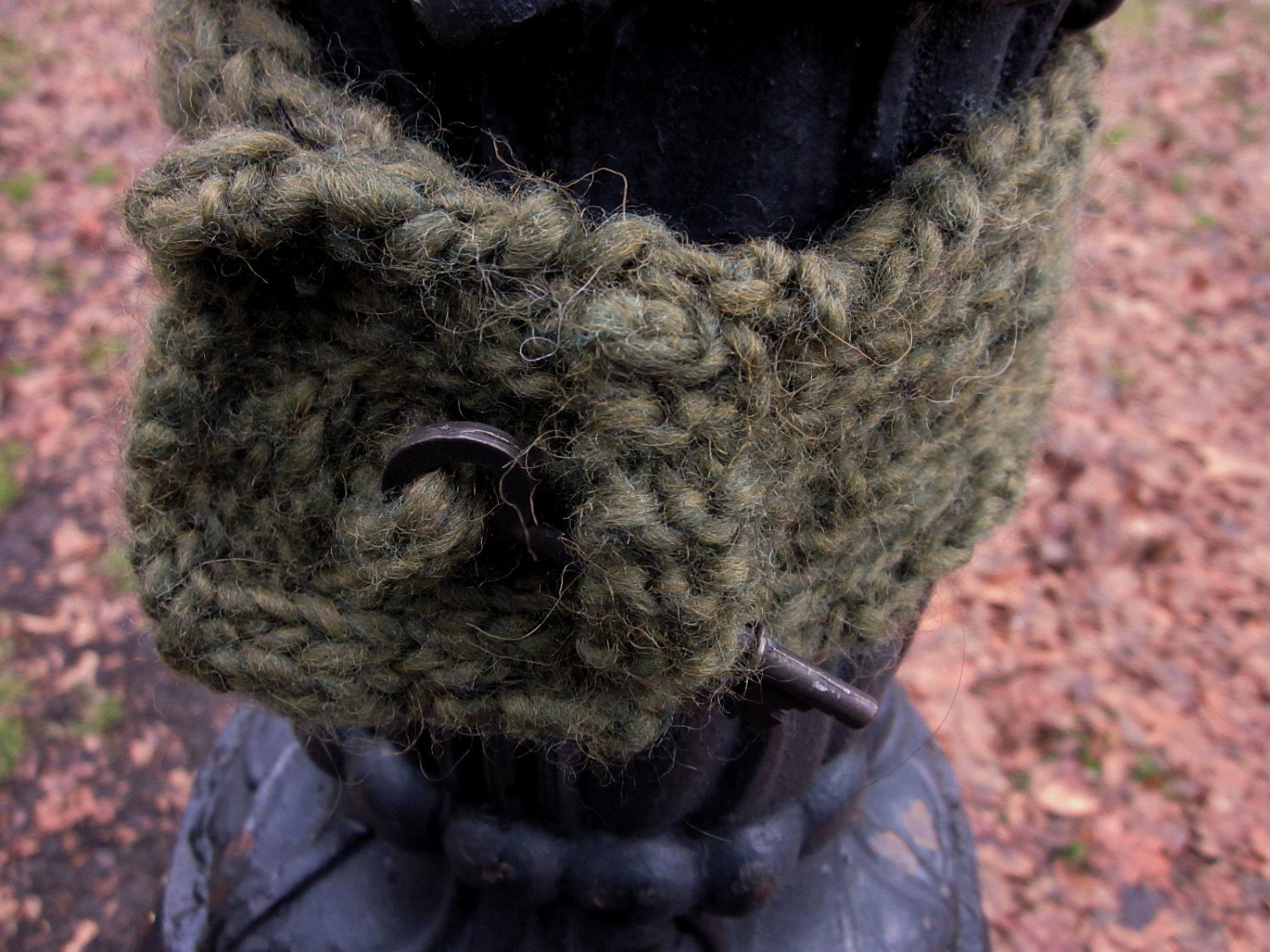 Unisex Scarflette\/Collar with skeleton key -olive