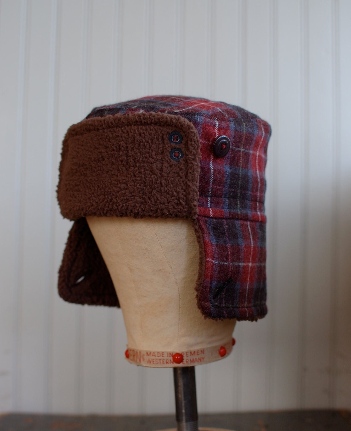 Warm hat in red plaid wool: mens winter hat, womens winter hat - small