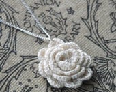 Hyde Park Crochet Flower Necklace- Ivory