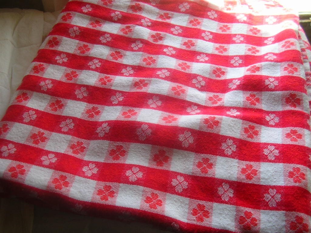 woven gingham tablecloth