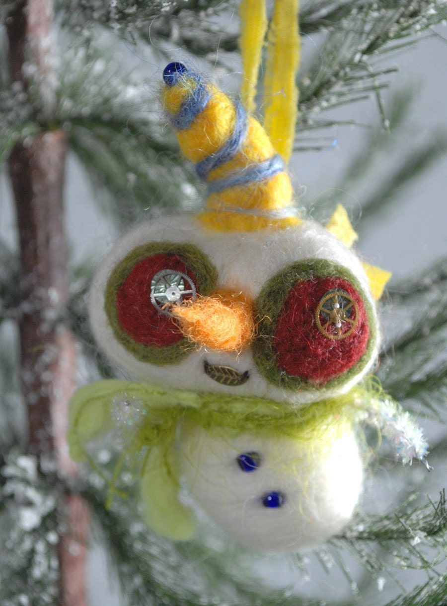 Needle felted small hanging snowman ornament (green scarf)