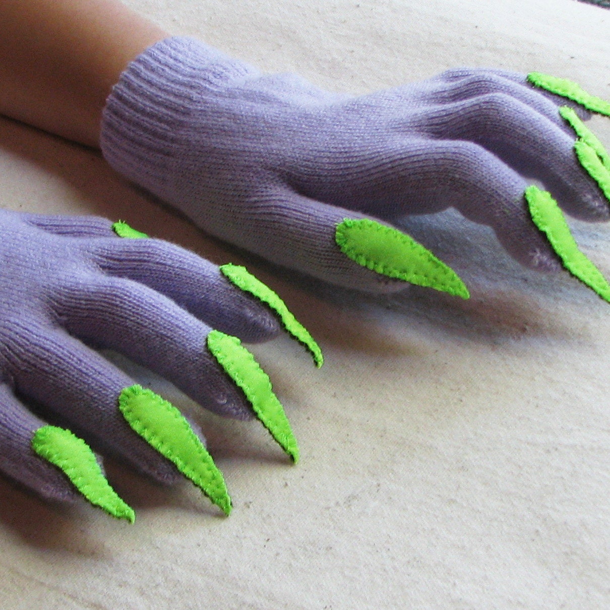 Gloves with claws, purple and green, for Halloween costume or pretend play, one size stretch glove