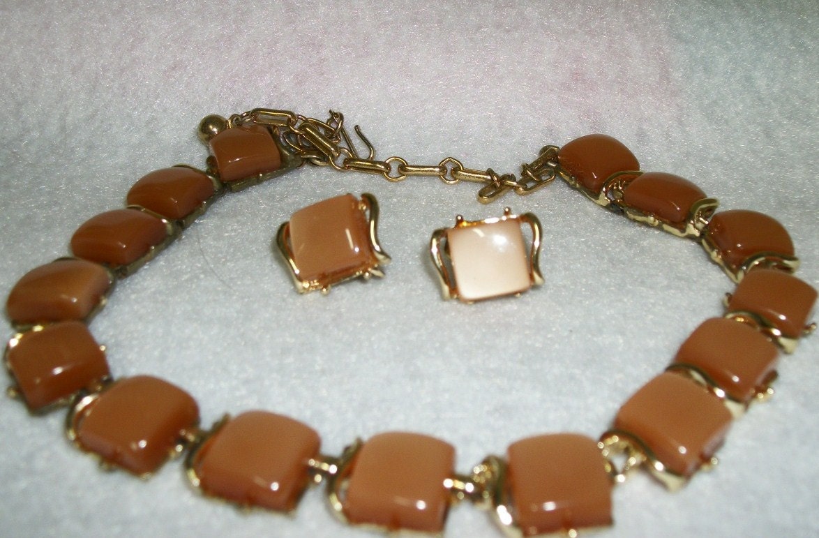 Gorgeous Thermal Square Moonstone  Necklace and Earclips set
