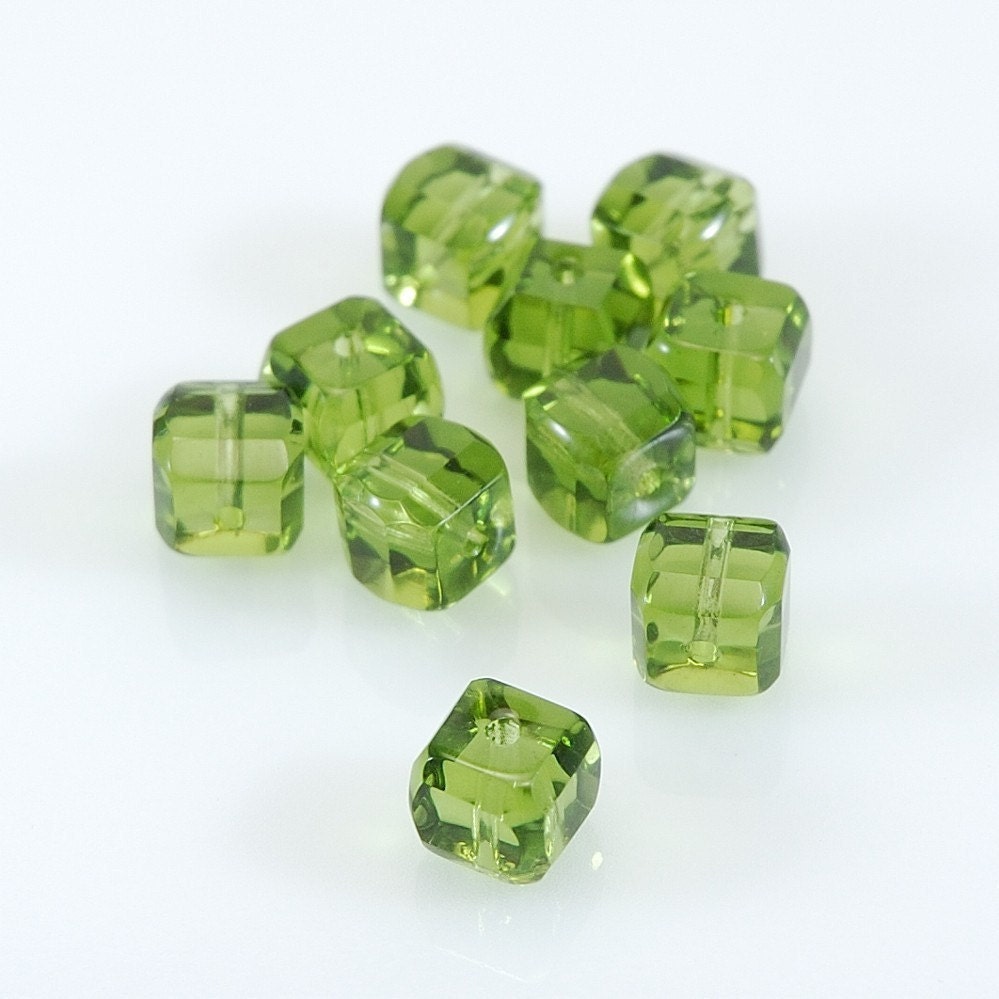 Czech FP Glass Bead Cut Cubes  6mm Olivine  - 10    (ST038)