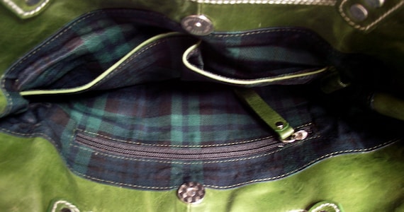 Bright  emerald green leather handbag / shoulder bag / purse / tote / Brook / tftateam