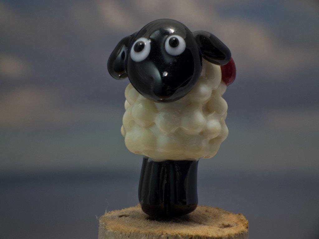 Florence........... ....... lampwork lamb bead..sra