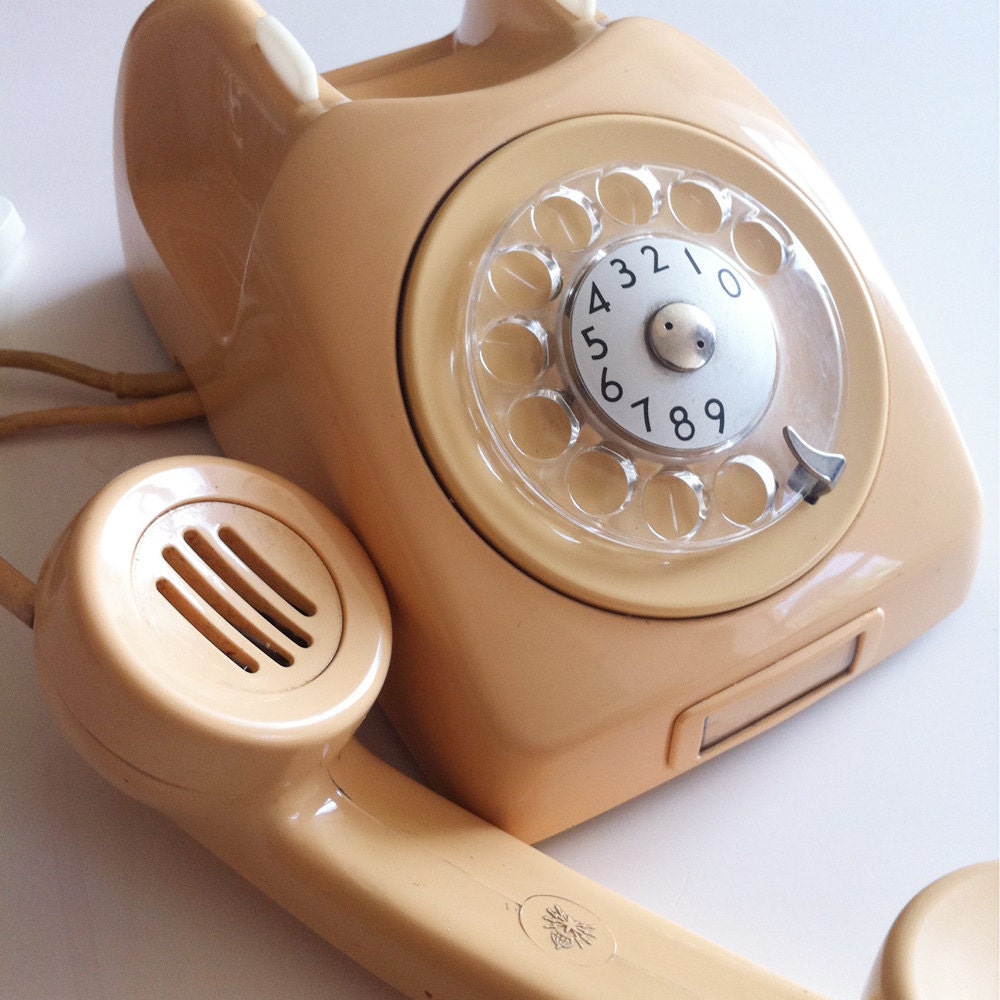 Design Classic: 1960s Ericsson Dialog Telephone Cream