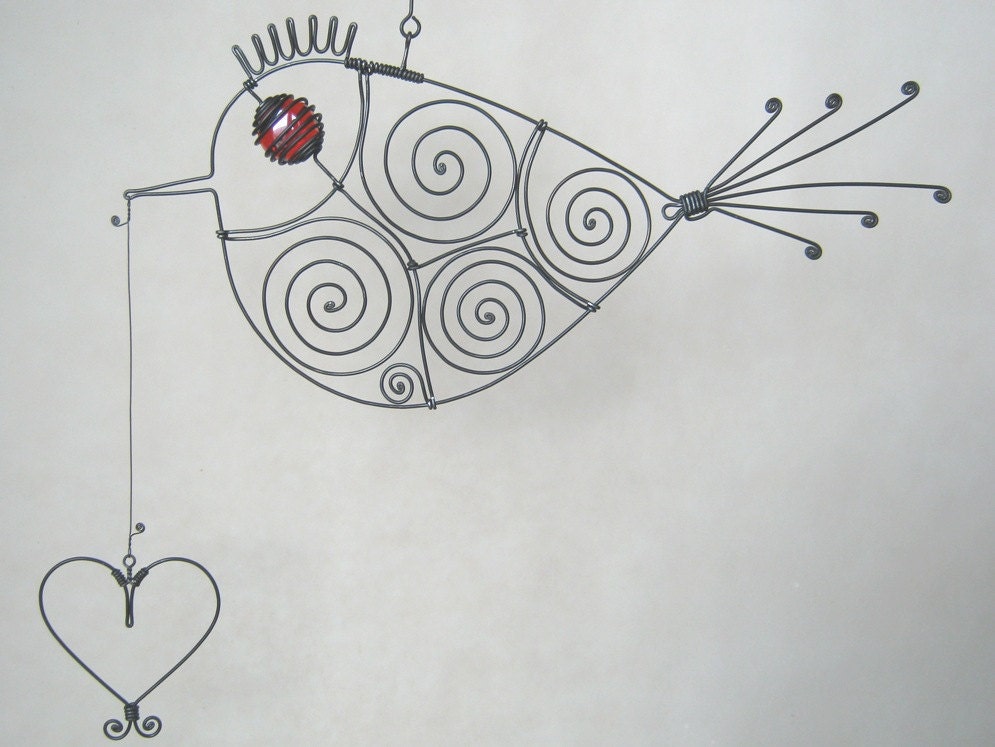 Wire Sculpture Look What I've Got For You Red -Eyed Wire Bird Carrying A Heart