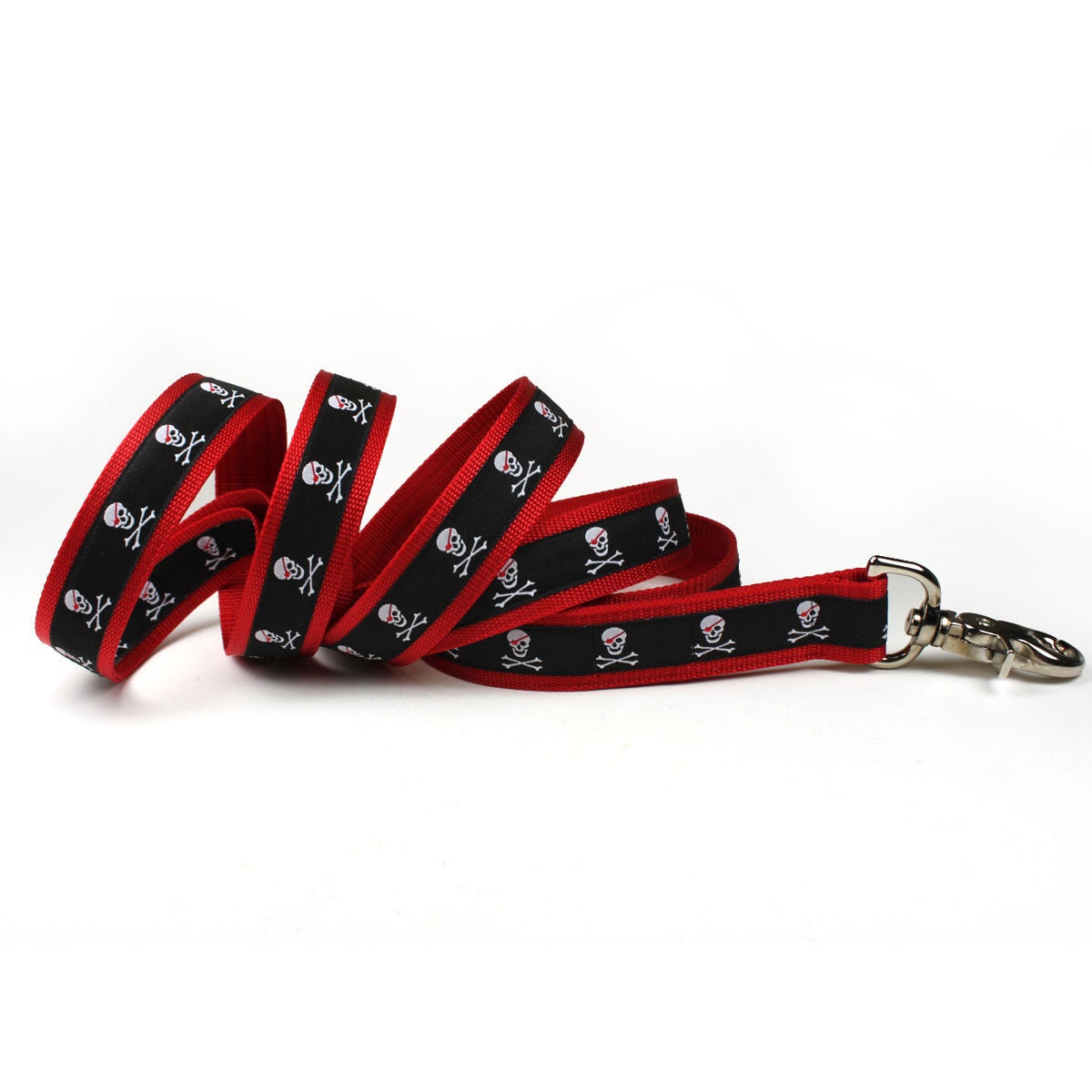 black and red skull and crossbones leash (1 inch)