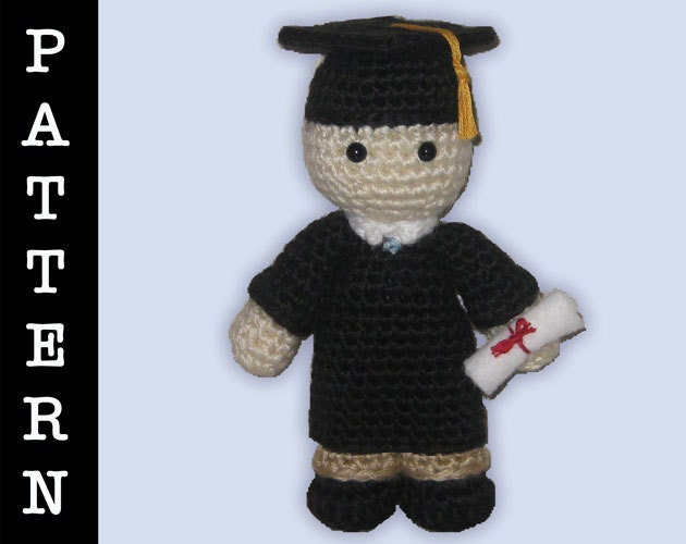Crochet Pattern - Amigurumi Graduate