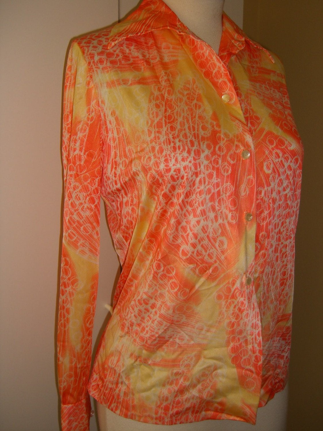 Nylon 70's Shirt Hippie Disco Era Graff Sportswear Small