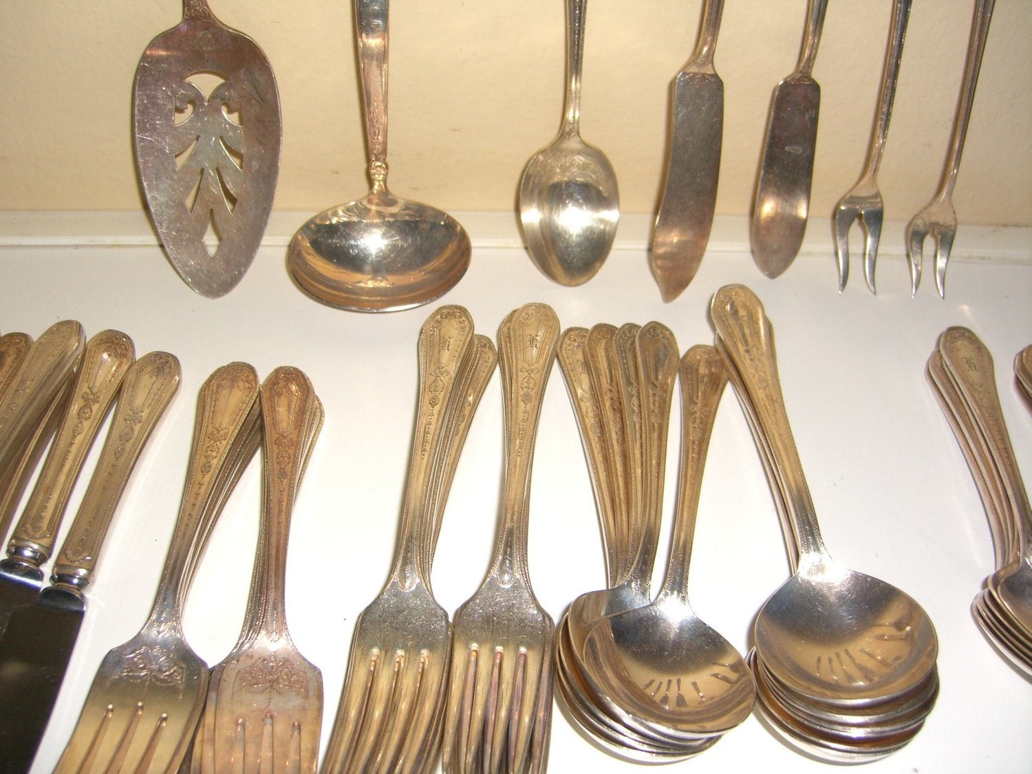 vintage-oneida-community-silverplate-flatware-set-by-owlvintage