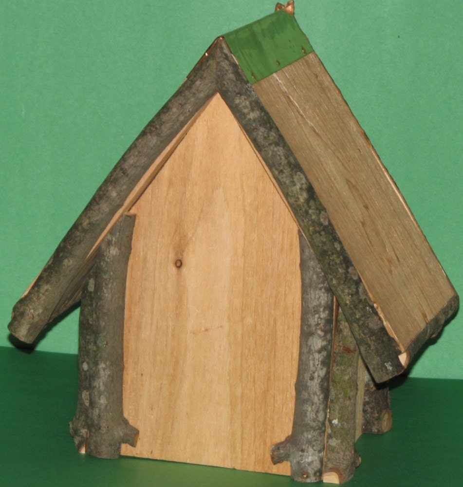 Adirondack Style Cedar Wood Birdhouse