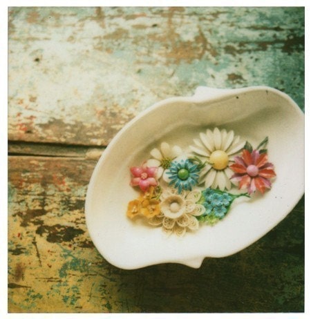vintage brooches 5x7