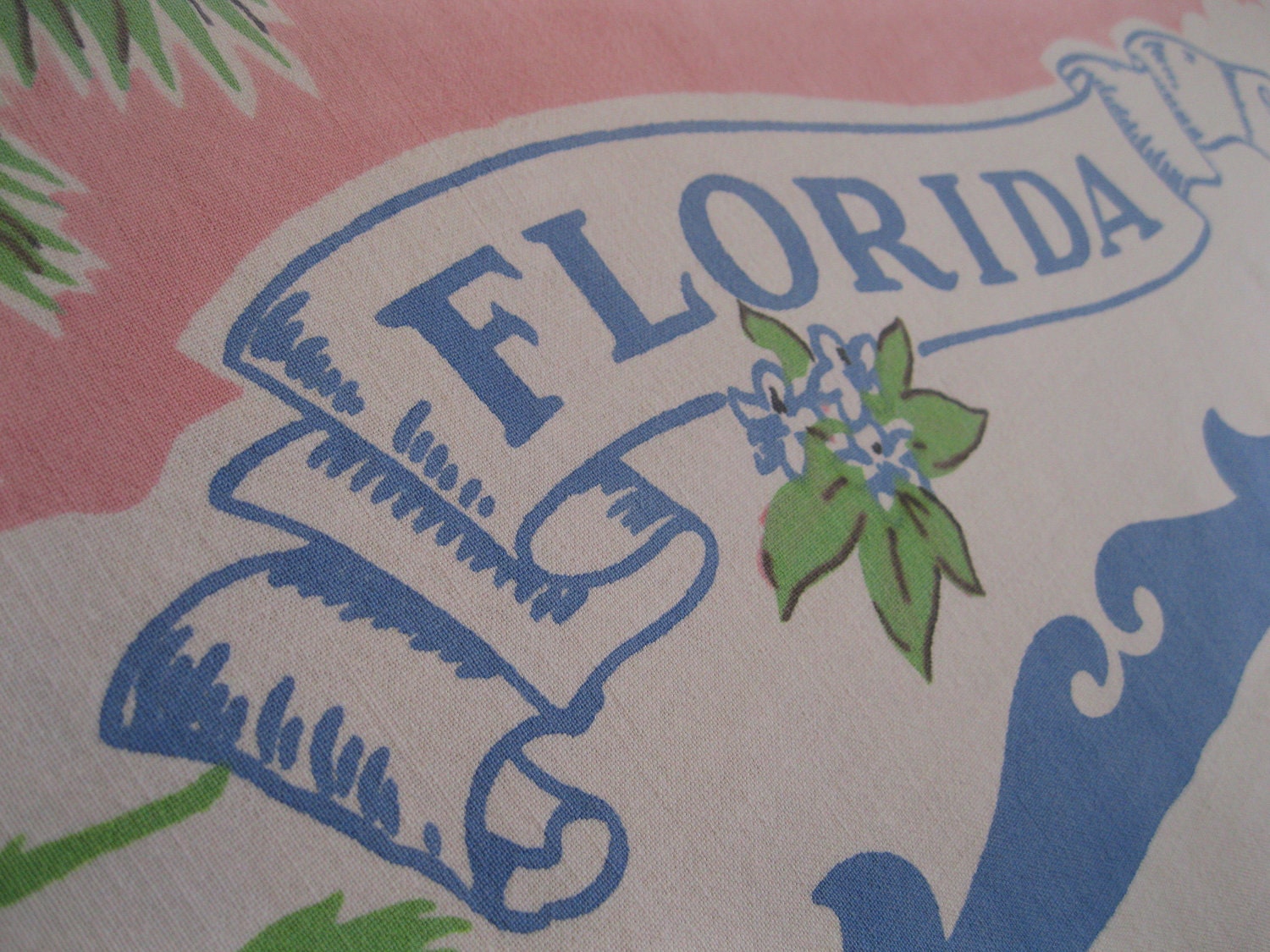 Vintage 1950s Florida souvenir tablecloth - pink with blue flamingos and palm trees - 3floridagirls Vintage 1950s Florida souvenir tablecloth - pink with blue flamingos and palm trees - 3floridagirls