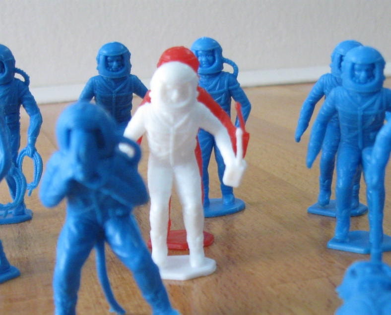 24 Vintage Red White And Blue American Space Men MPC 1980s - MidwoodVintage