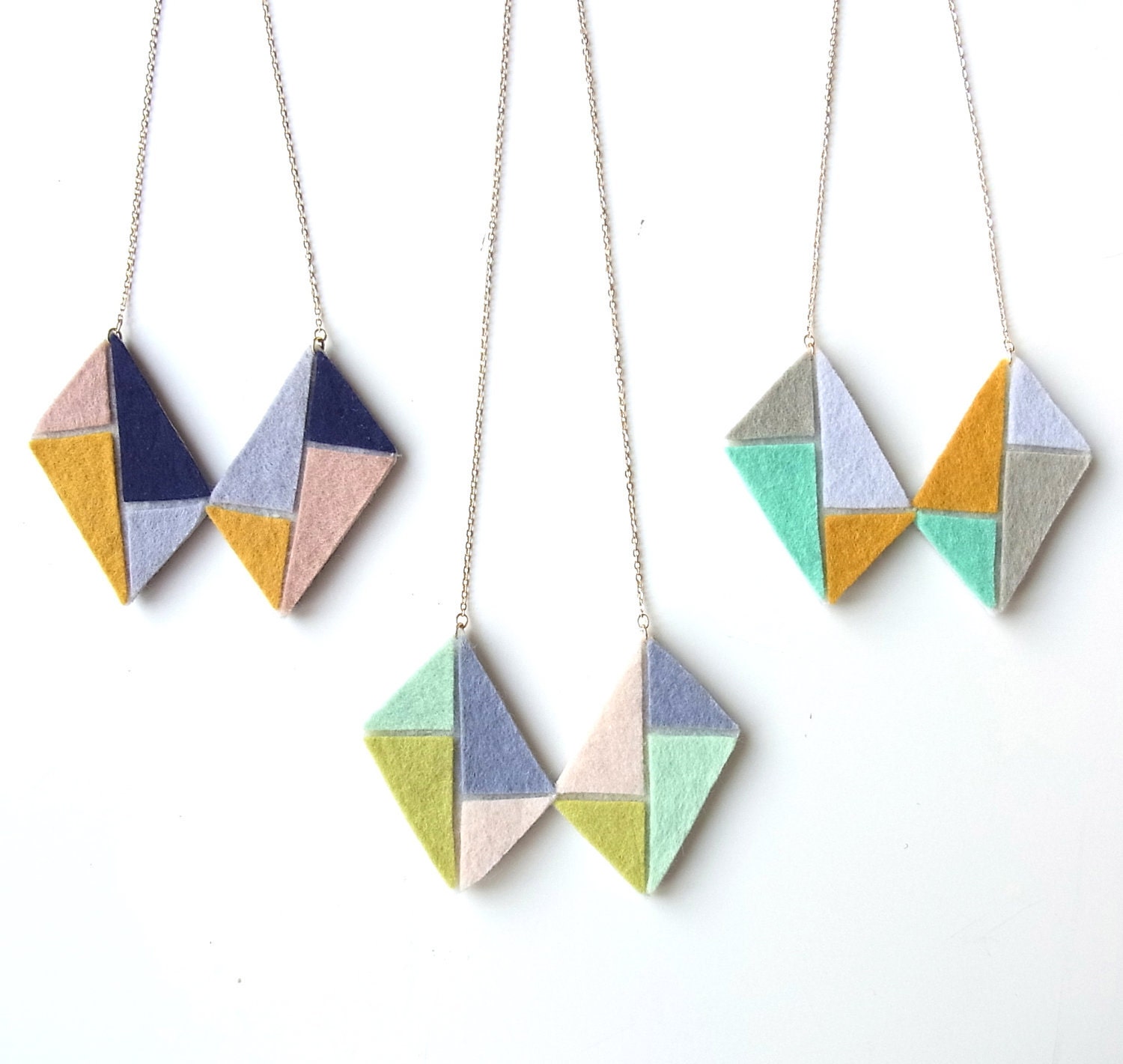 HanaUta Necklace