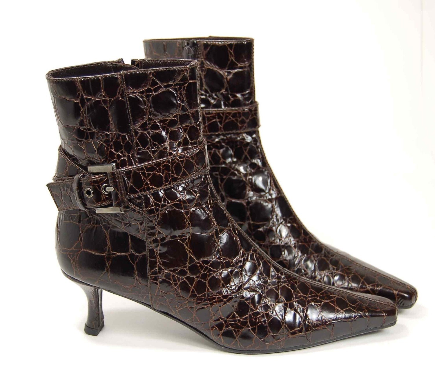 Vintage 80s Elfin Pixie Patent Leather Buckled Ankle Boots ( size 7.5)
