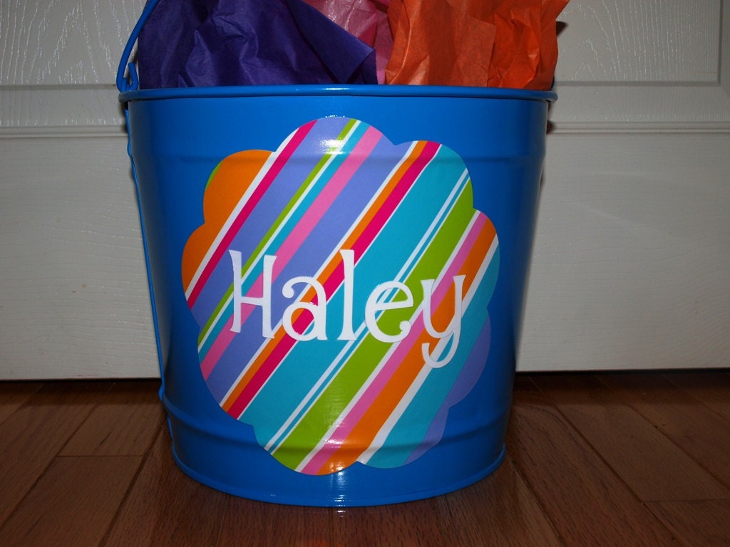Personalized girlie bucket (medium size) - Party Favor, shower gift, flower girl, Halloween treat bag, easter basket