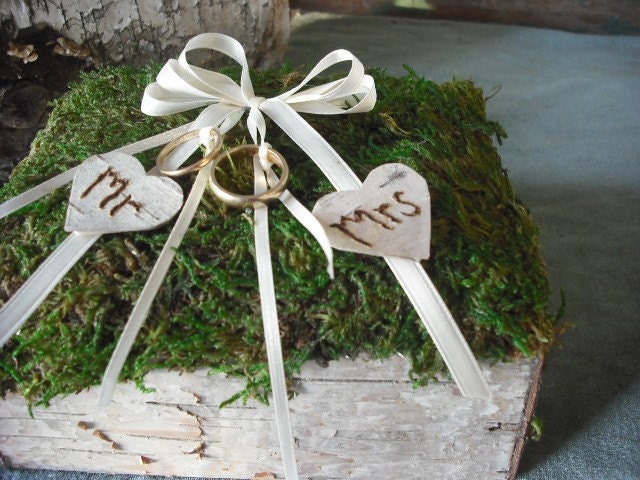 Birch Bark and Moss Ring bearer's pillow with engraved MR & MRS hearts,for your woodland nature themed fairytail wedding.