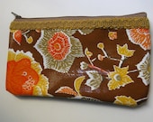 Zipper Pouch - Oilcloth - Retro Flowers with Gold Ribbon