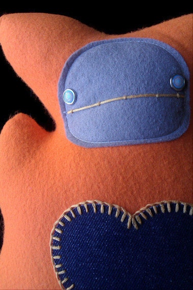 PAULO - a handmade felt plushie / softie