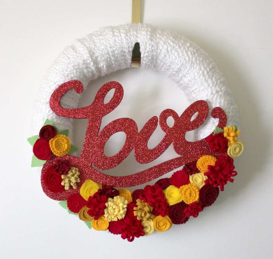Red Love Wreath, Yarn and Felt Wreath, Script Love Sign, large 14-inch size - READY TO SHIP