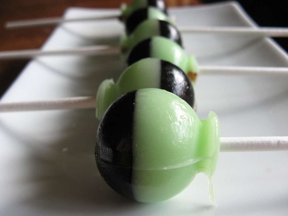 Mint chocolate chip pops bubble by VintageConfections