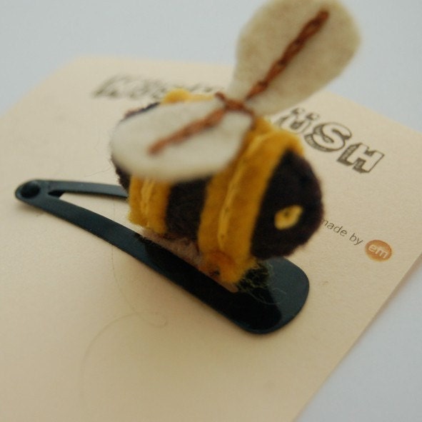 Little Surprises- Bee Hair Clip