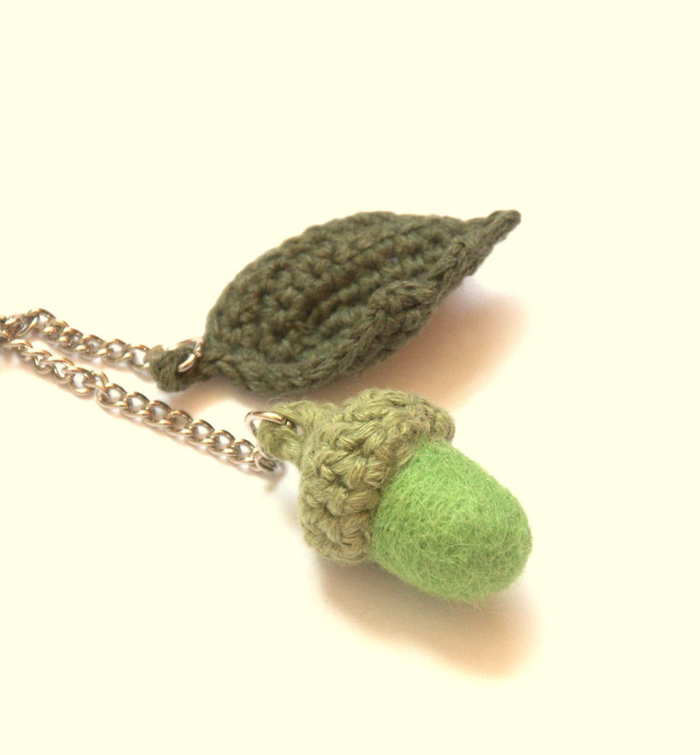 Felted acorn keychain felt wool crochet leaf key fob autumn fall woodland handmade Birthday decoration gift for hostess Weddings favor