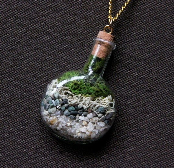 Miniature Terrarium Necklace with aquamarine stones - Moss, Vial
