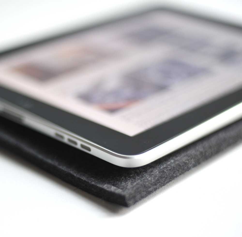 Simple iPad Sleeve - Graphite Wool Felt
