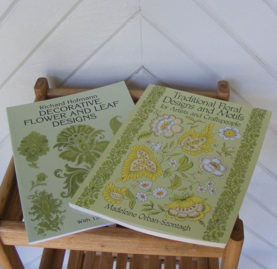 Craft Book-Traditional Floral Designs and Motifs for Artists and Craftspeople Plus Decorative Flower and Leaf Designs
