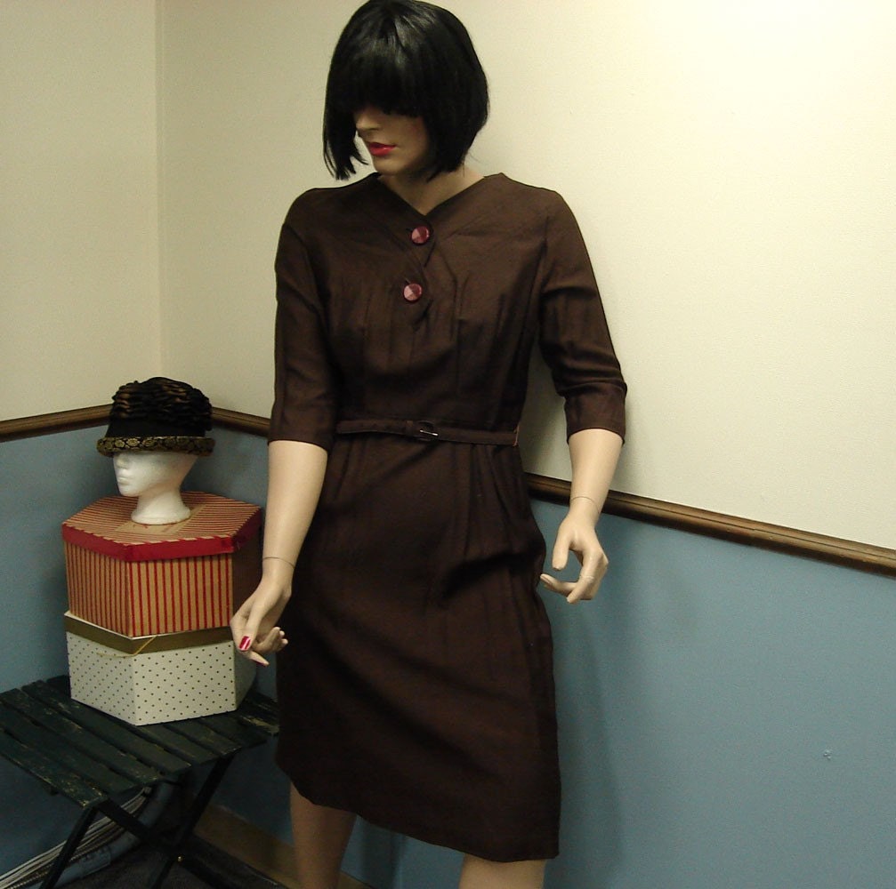 Plus Size Vintage 1940s Brown Dress Size 12 to 14