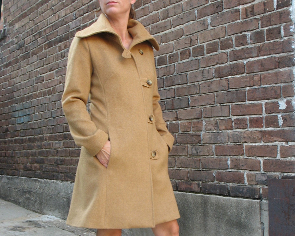 Women's Coat - Cashmere wool coat in soft Camel with button toggle closure, Made to order