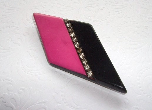 Vintage Brooch Black Pink Rhinestone Kite Shaped 1950s Costume Jewelry
