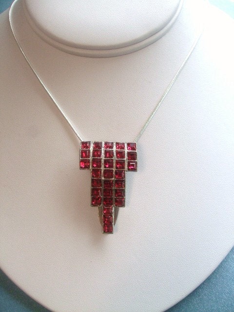   Art Deco   Ruby Red 1920 1930  