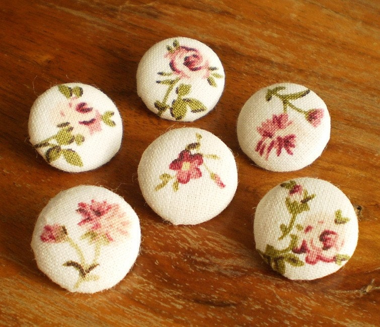 Fabric Buttons - Little Floral - 6 Small Pink Roses on Beige Fabric Covered Buttons
