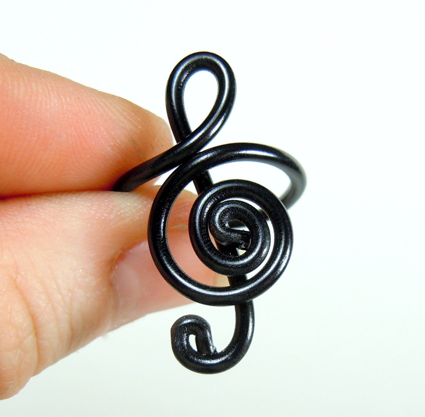 Treble Clef Adjustable Ring in Black
