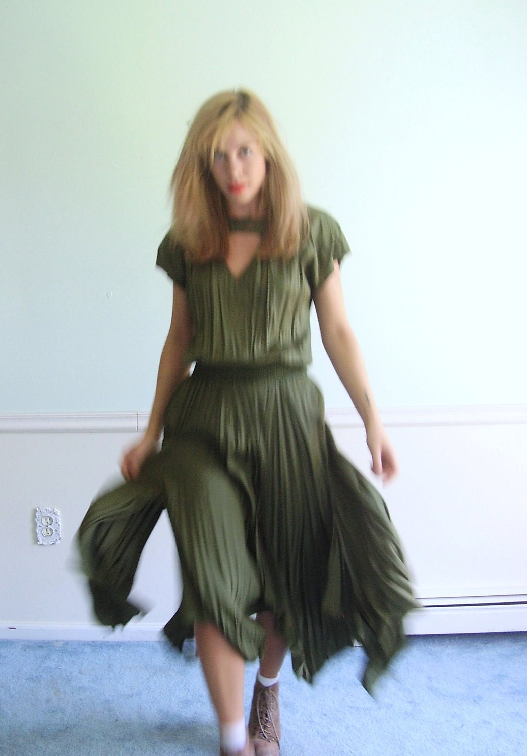 Elven Taper Vintage 90s Triangle Cut Out Army Green Gypsy Dress XS/S