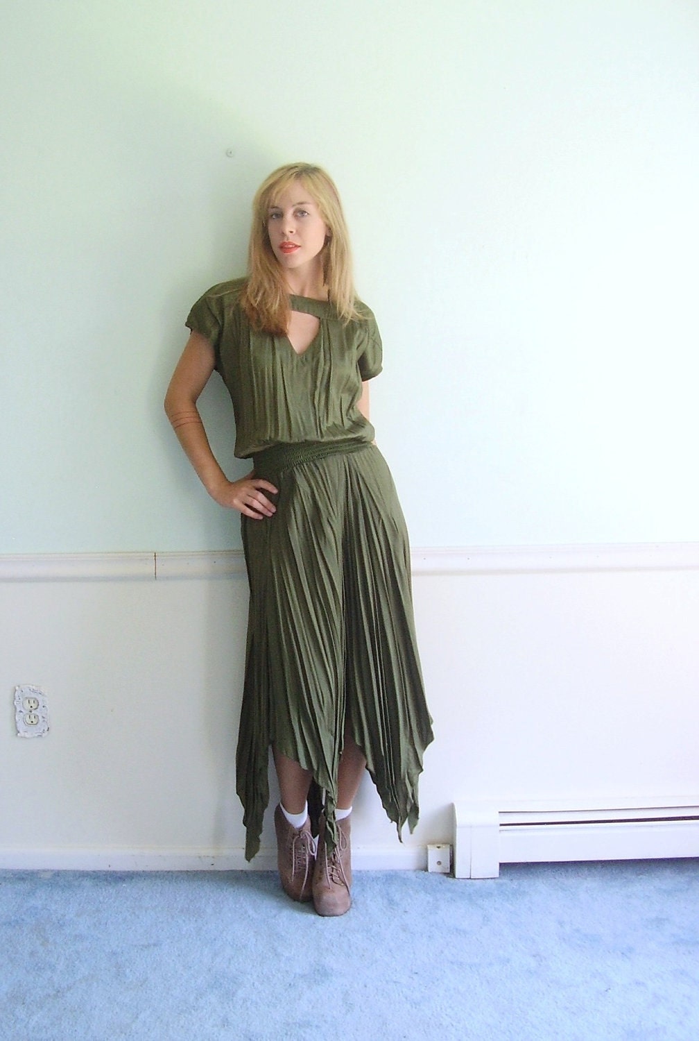 Elven Taper Vintage 90s Triangle Cut Out Army Green Gypsy Dress XS/S