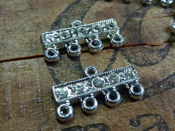 Vintage Rhinestone 4 Strand Bar Clasp