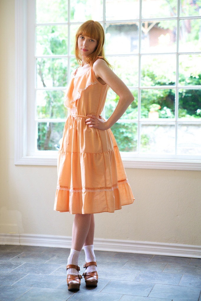 Vintage Peach Summer Dress - Size Small/Medium
