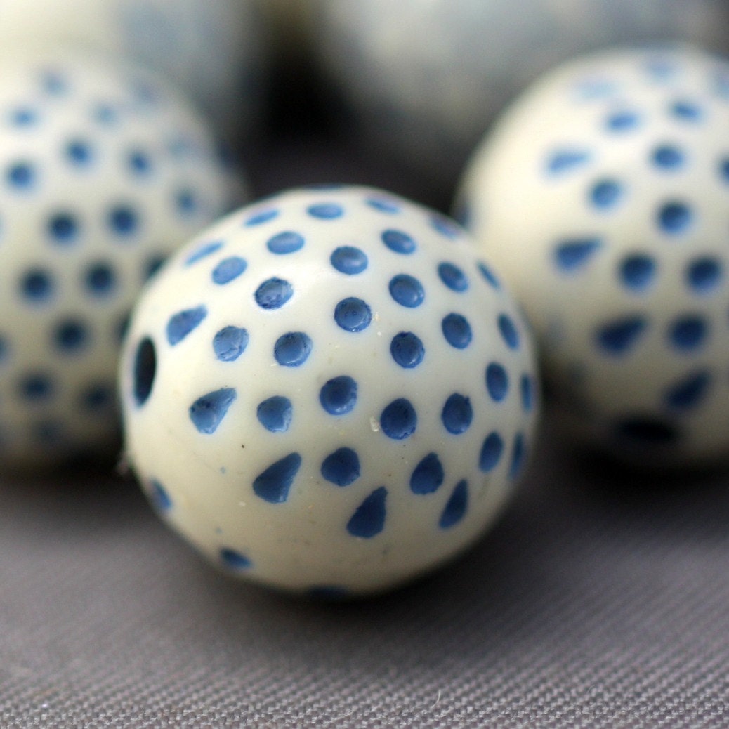 20 Etched Round Cream Blue Polka Dot Acrylic Beads 12mm