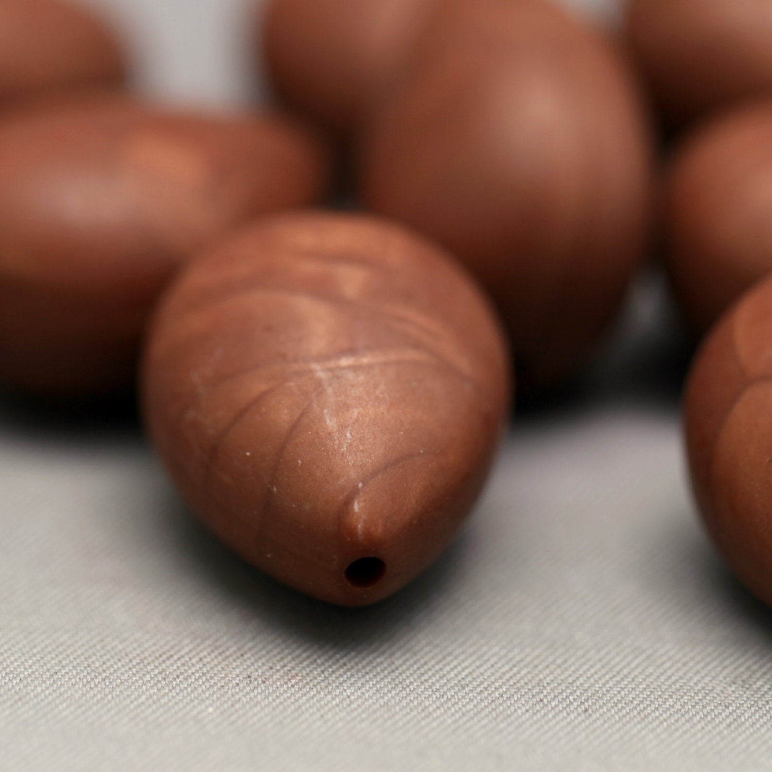 8 Vintage Lucite Brown Marbled Matte Lucite Drop Teardrop Beads 25mm