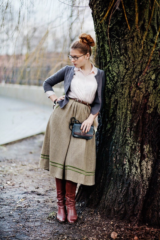 Reserved for Asphodael: 1970's Style Vintage High Waist Skirt in moss