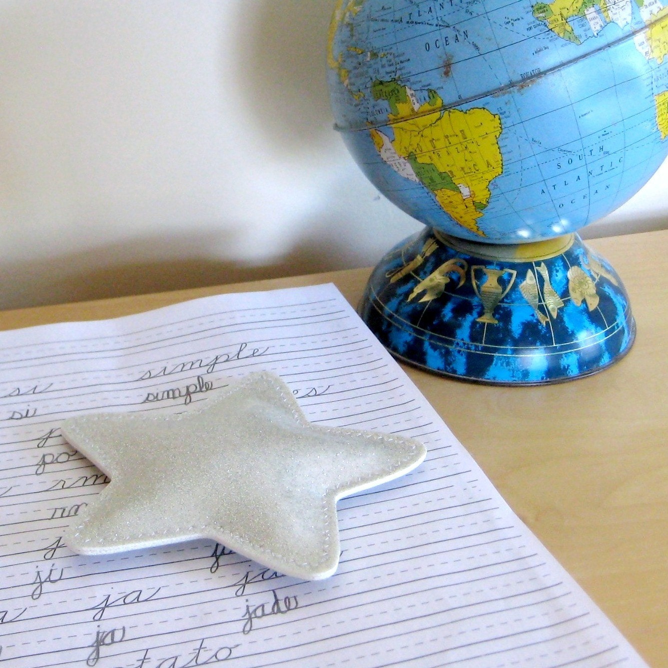 Vinyl Star Beanbag Paperweight Organizer in white silver sparkle vinyl
