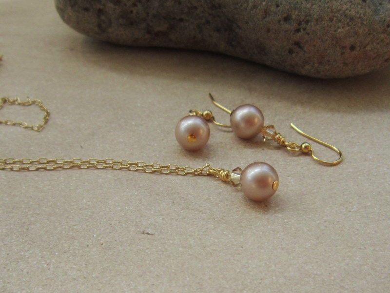 Champagne Necklace Set Bridesmaids Gold Almond Pearl and Gold Crystal, Simply Golden